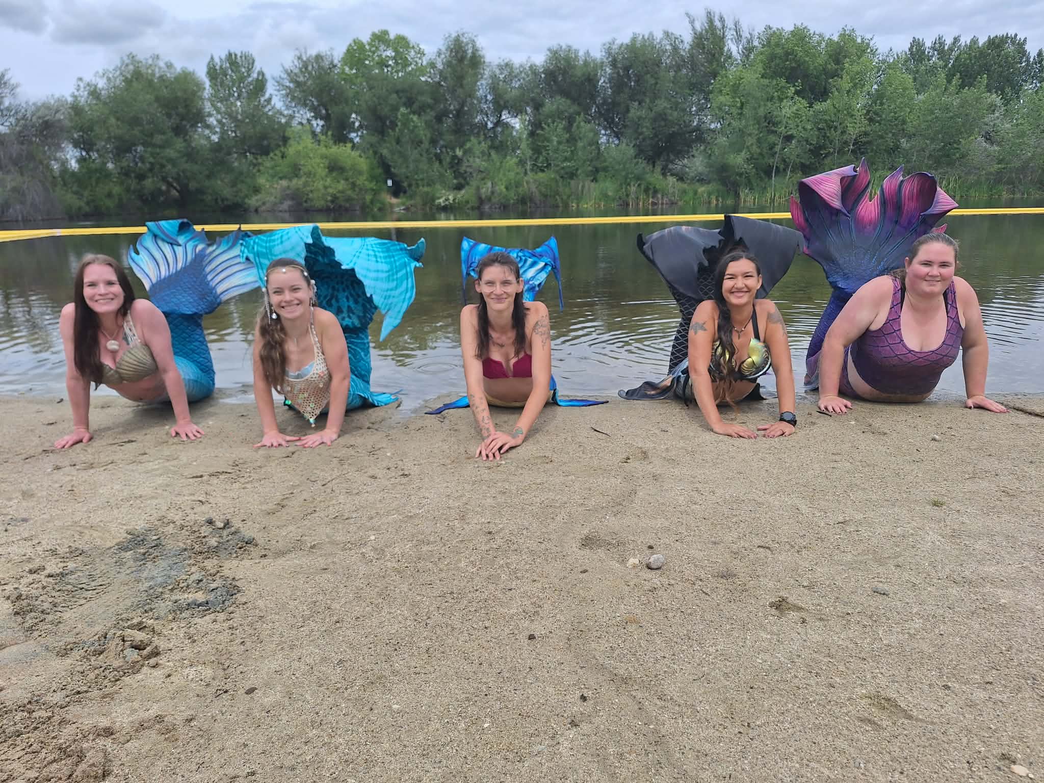 5 Smiling Mermaids